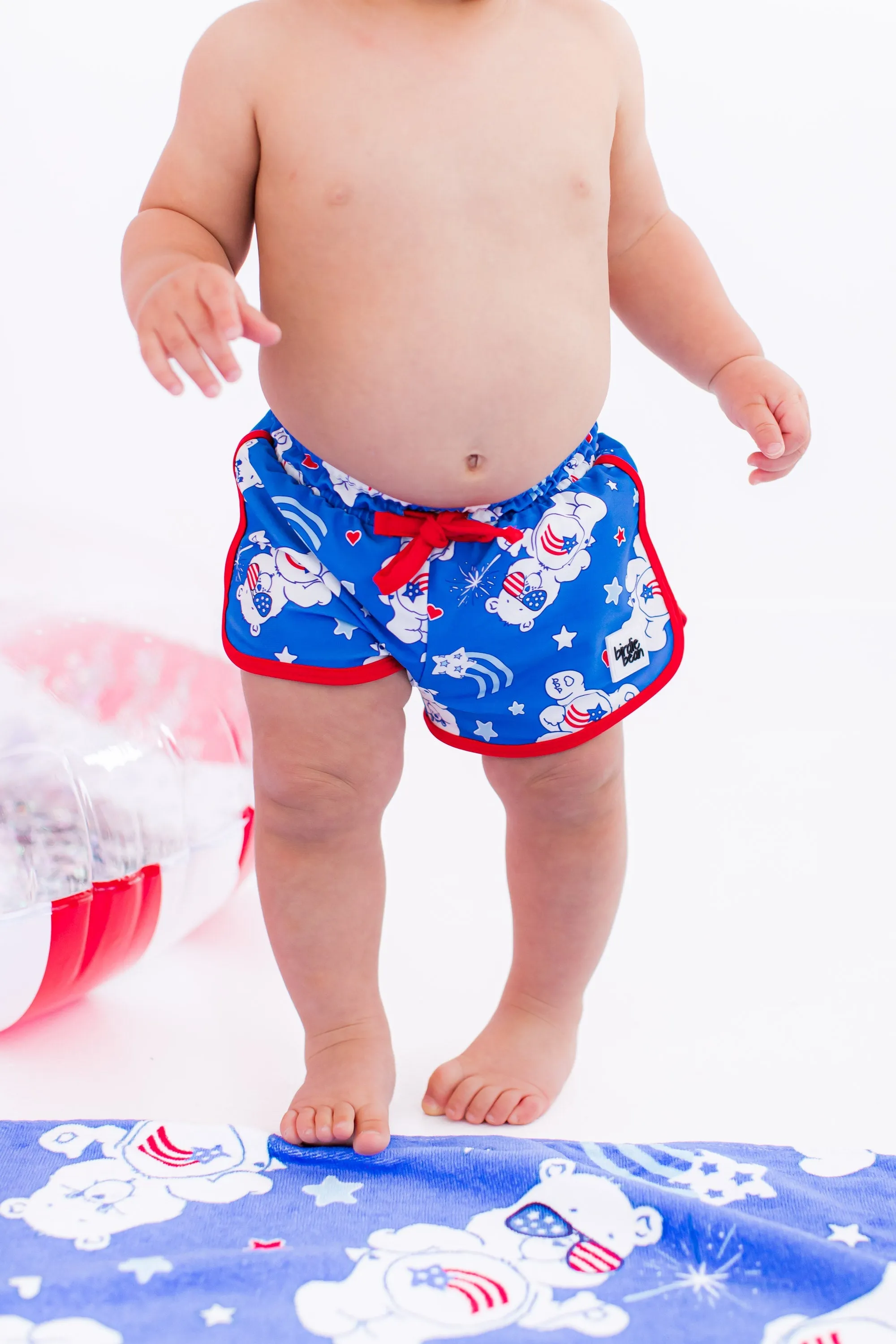 Care Bears™ America Cares Badeshorts für Babys und Kinder_Birdie-Bean