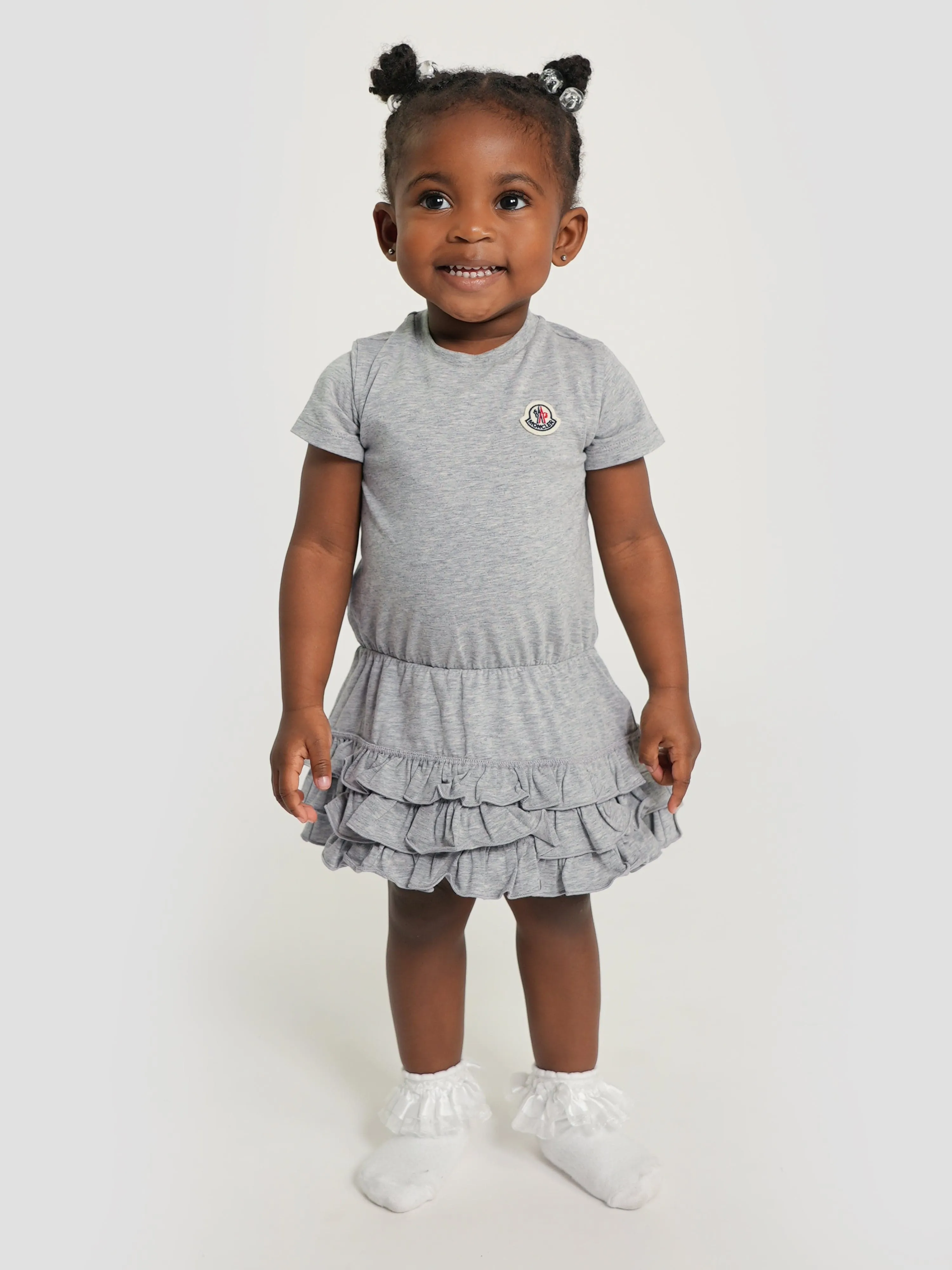 Moncler Enfant Baby Girls Rüschen-T-Shirt-Kleid in Grau