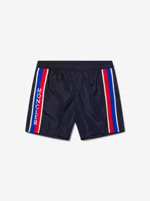Moncler Enfant Jungen Logo Badeshorts in Marine