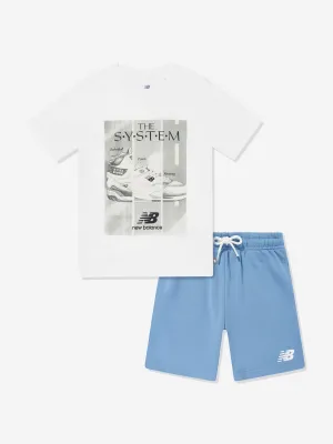 New Balance Jungen The System Grafik T-Shirt und Shorts Set in Weiß