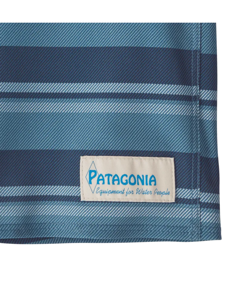 Patagonia Hydropeak 21 in Boardshorts-Twinnie Streifen: Noch Blau