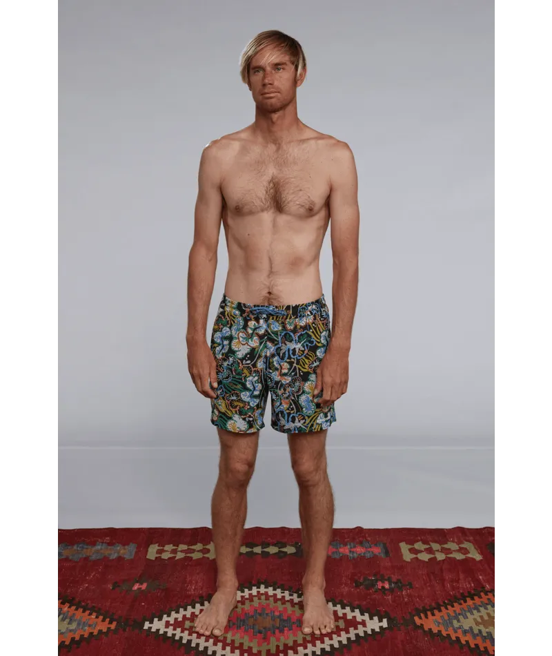 Patagonia Hydropeak Volley 16 in Boardshorts-Unterwasser: Schwarz