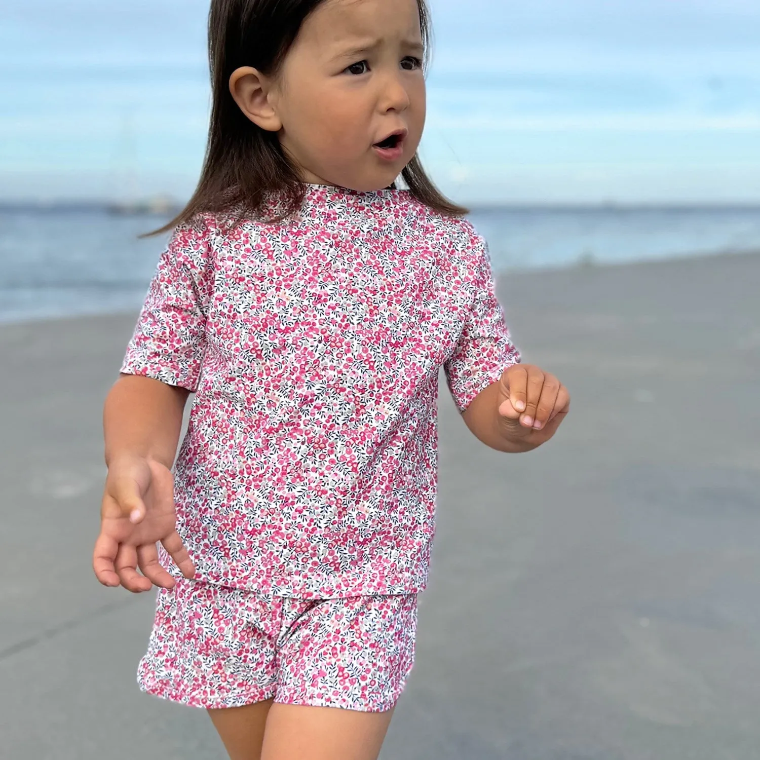 Petit Crabe Wiltshire Bud Alexa Badeshorts - Hergestellt aus Liberty© Stoff Petit-Crabe